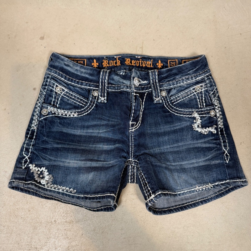 Rock Revival Scarlett Easy Shorts Dark Wash Embellished Denim Size 25 E8200EH27